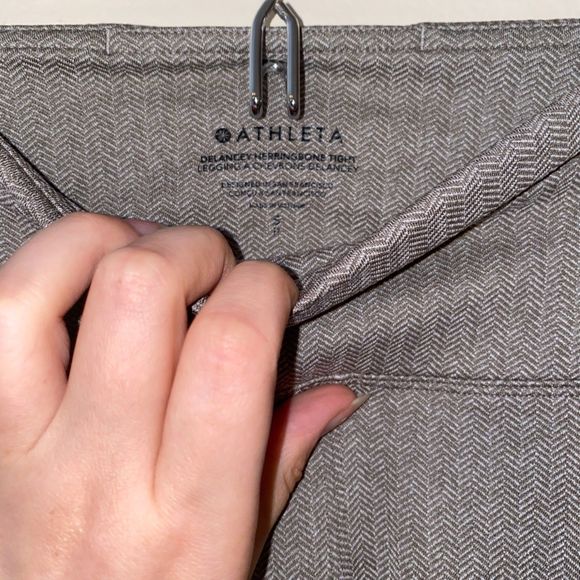 Athleta women's Delancy herringbone gray tight leggings zip pocket size SP - Picture 3 of 5